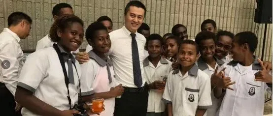 持焰老师—以现代语言重构传统智慧 做中西文化摆渡人-传承国学正统持焰学堂